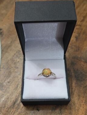 18k Diamond And Opal Ring